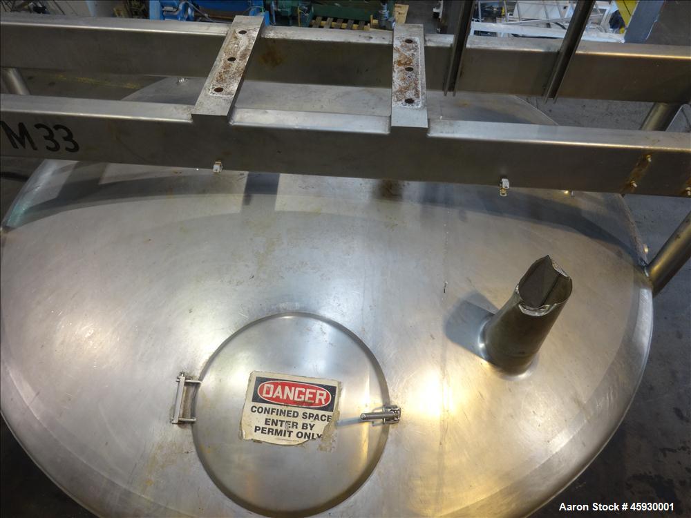 Used DCI Tank, 5,000 Gallon, 304 Stainless steel, Vertical