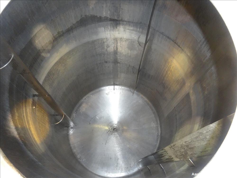 Used- DCI Tank, 5,000 Gallon, 304 Stainless steel, Vertical