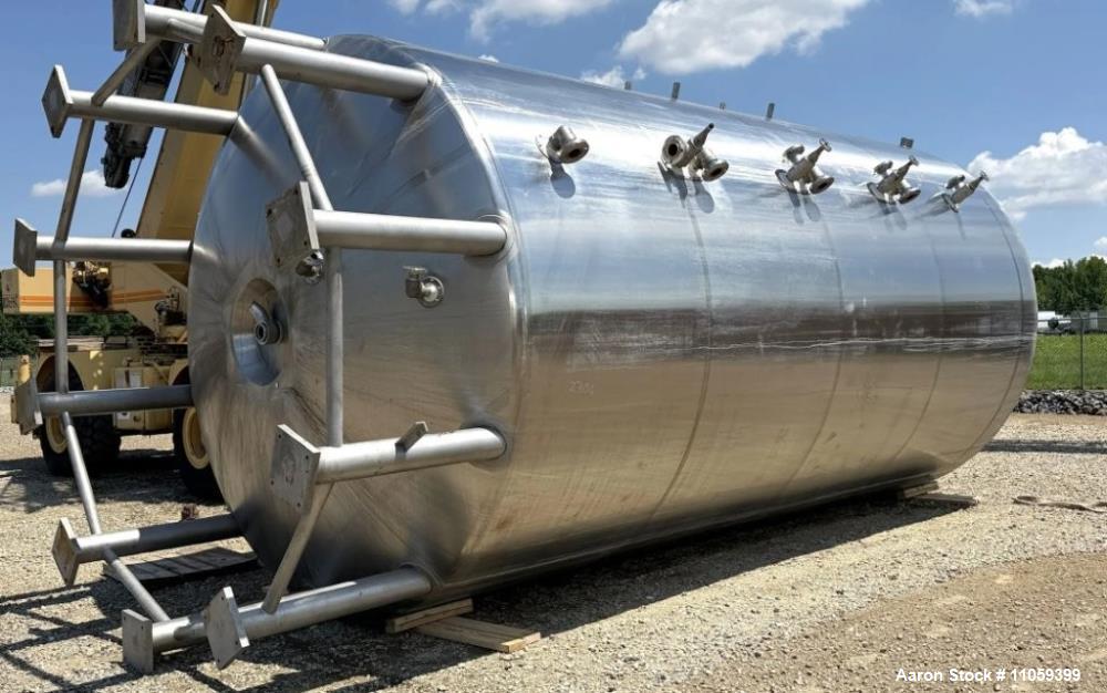 Used DCI 15,000 Gallon 316L Stainless Steel Jacketed Sanitary Mix Tank / Fermenter / Reactor with 100 HP Agitator