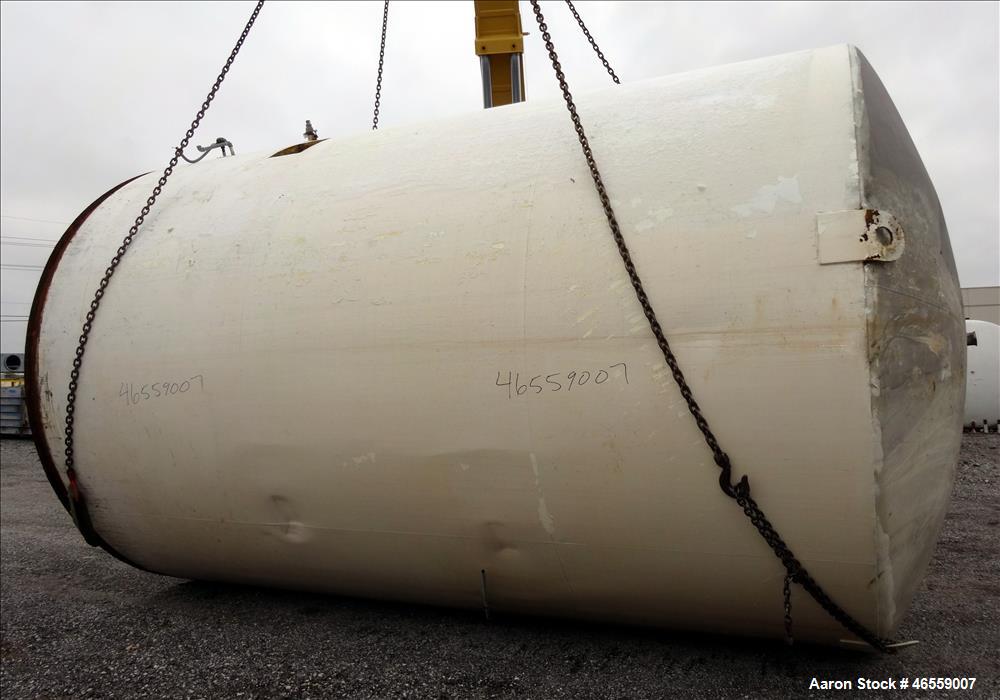 Used DCI 10,000 Gallon, Stainless Steel, Vertical Tank.
