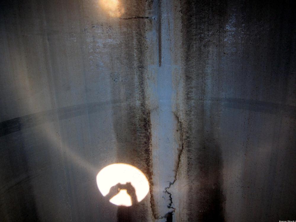 Used Dairy Craft Tank, 5000 Gallon, 316 Stainless Steel, Horizontal. Approximately 84” diameter x 209” straight side, dished heads. UL Rated for above ground flammable storage, UL #123061. Top mounte...