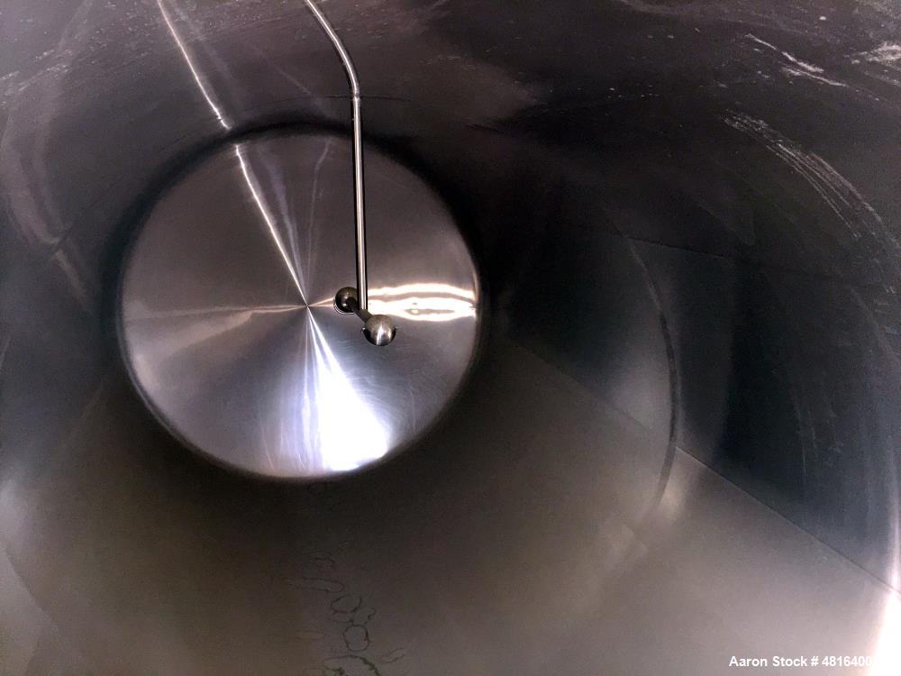 Used Damrow Tank, 6,000 Gallon, Model# 4, Stainless Steel, Horizontal.