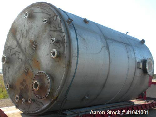 Used Evans & Sons Process Tank Company Tank, 12,000 gallon, 316 stainless steel, vertical. 132" diameter x 216" straight side, flat top and bottom. Internal rated atmospheric at 200 degrees F. Openin...