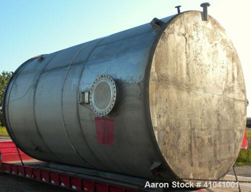 Used Evans & Sons Process Tank Company Tank, 12,000 gallon, 316 stainless steel, vertical. 132" diameter x 216" straight side, flat top and bottom. Internal rated atmospheric at 200 degrees F. Openin...