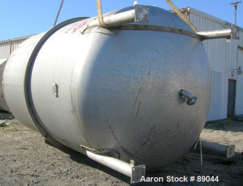USED: Fabricated Products tank, 9000 gallon, 316L stainless steel, vertical. Approximately 10' diameter x 14' straight side, 2:1 elliptical top and bottom. Internal rated FV and 15 psi at 200 deg F. ...