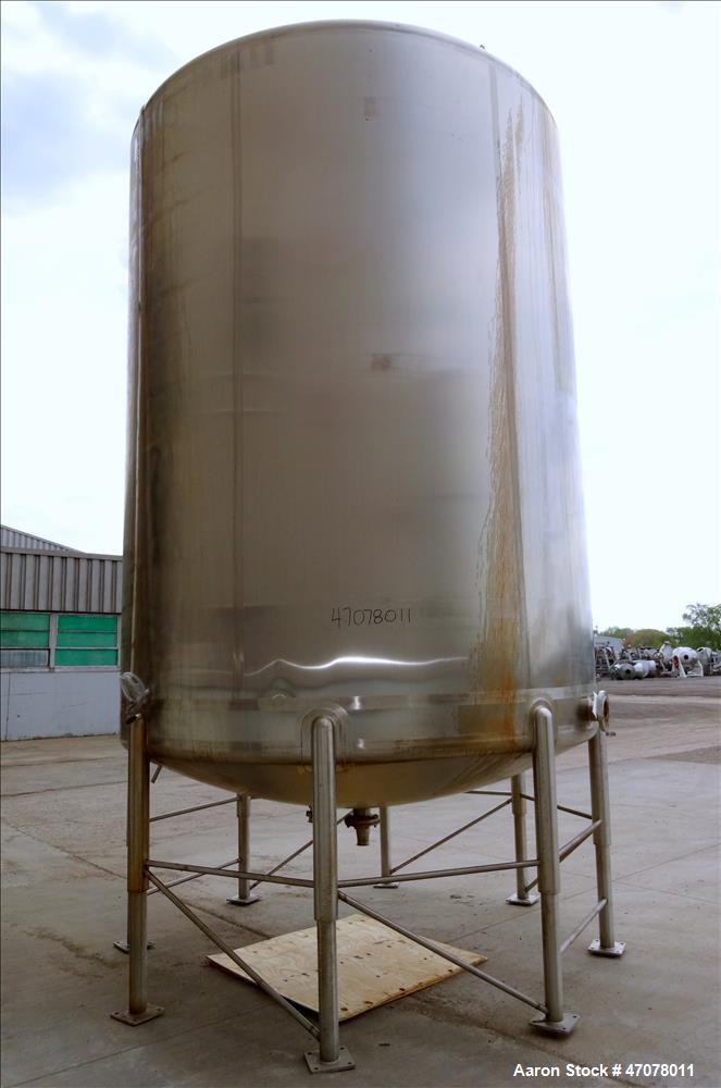 Used Feldmeier Tank, 7944 Gallon, 304 Stainless Steel, Vertical.