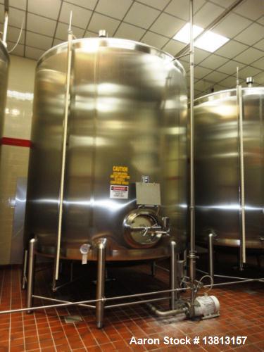 Used Feldmeier Tank, 6,000 Gallon, Stainless Single, Vertical.