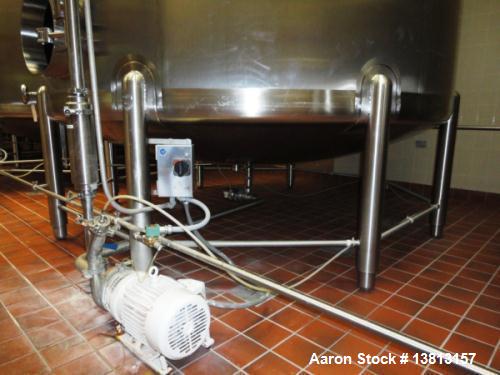 Used Feldmeier Tank, 6,000 Gallon, Stainless Single, Vertical.