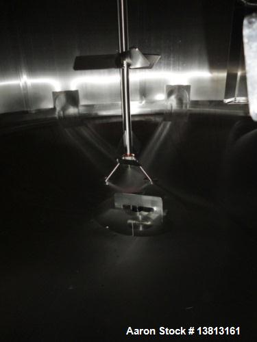 Used 6,000 Gallon Top Agitated Mixing Tank