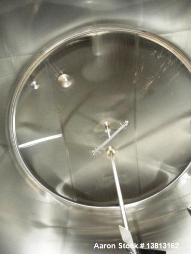 Used 6,000 Gallon Top Agitated Mixing Tank