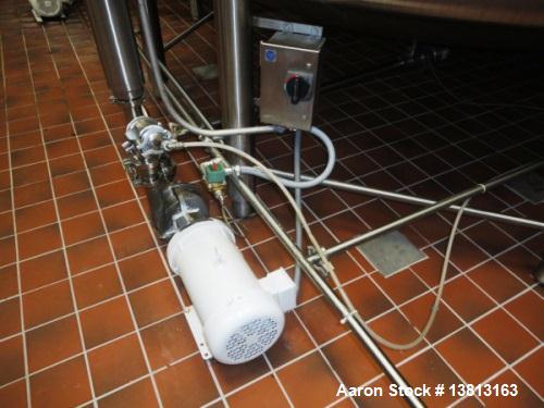 Used 6,000 Gallon Top Agitated Mixing Tank