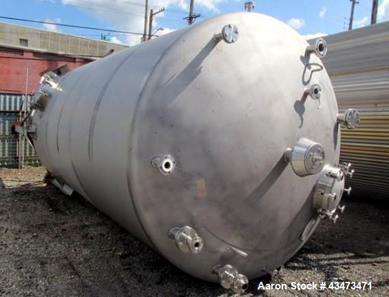 Used Feldmeier Pressure Tank, 8000 Gallon, 304 Stainless Steel, Vertical. 108” Diameter x 192” straight side, dished top & bottom. Internal rated 15/-1.5 psi at +120/-60 degrees F. Openings top 20" m...