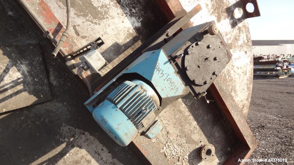 Used Tank, 10,500 Gallon, 304 Stainless Steel, Vertical. Approximate 126" diameter x 192" straight side, flat welded top, slight dished bottom. Fixed carbon steel agitator bridge with a Chemineer agi...