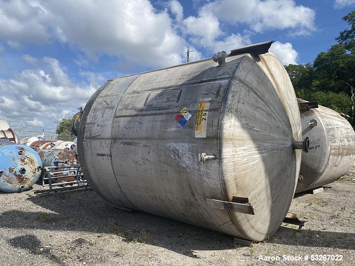 Used- IPSCO approximately 9300 gallon 304 stainless steel vertical mix tank. 138" diameter X 144" high straight side. Intern...