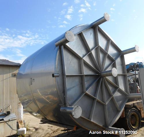 Used JV Northwest stainless steel tank, approximately 6,250 gallon capacity