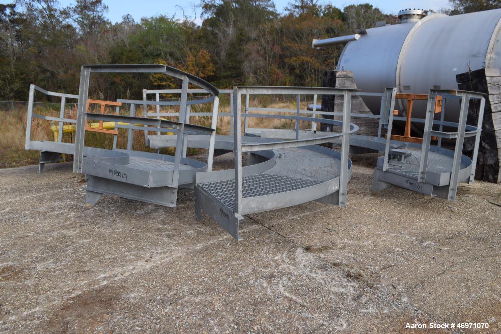 Unused- JMW James Machine Works Pressure Tank, 14,000 Gallon, 316L Stainless Steel, Vertical. 120" Diameter x 300" straight side, dished top and bottom. Internal Rated 30 psi at 300 degrees F. Openin...