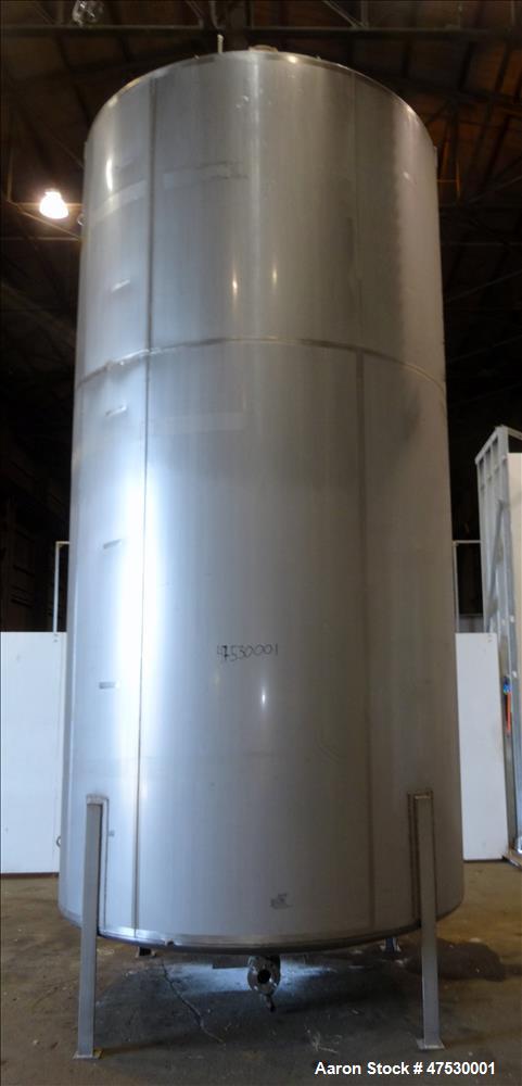 Used Mid-State Tank, 6000 Gallon, 304 Stainless Steel, Vertical.