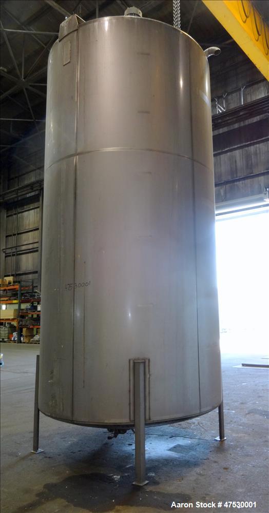Used Mid-State Tank, 6000 Gallon, 304 Stainless Steel, Vertical.