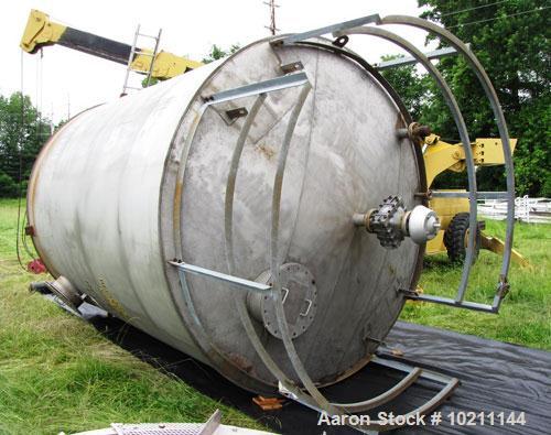 Used-12,000 Gallon Modern Welding Stainless Steel Tank.  Tank and nozzles 304 stainless steel.  12'0" Diameter x 15'0" strai...