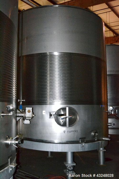 Used Mueller Tank, 6000 Gallon, Model DF, 304 Stainless Steel, Vertical. Approximate 118" diameter x 126" straight side. Off center coned top, sloped bottom. (1) 46” Section of dimple jacket on the s...