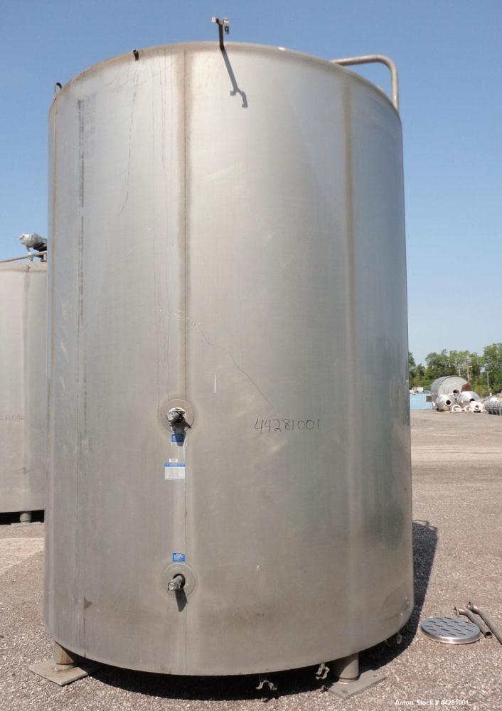 Used Mueller Storage Tank, 6,000 Gallon, Model D, 304 Stainless Steel, Vertical. 112” Diameter x approximate 135” straight side, dished top, 5” pitched sloped bottom. sidewall dimple jacket, approxim...
