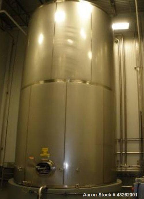Used Mueller Sugar Tank / Silo  Model "D" - 27,000 Gallon Capacity, All  304 Stainless Steel.Non Jacketed Tank. 168" Diameter x  278" straight side. Dish Top, Sloping Bottom