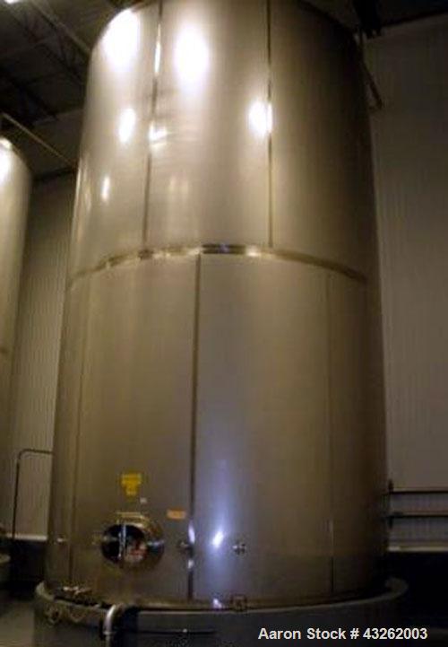 Used Mueller Sugar Tank / Silo  Model "D" - 27,000 Gallon Capacity, All  304 Stainless Steel.Non Jacketed Tank 168" Diameter x  278" straight side. Dish Top, Sloping Bottom