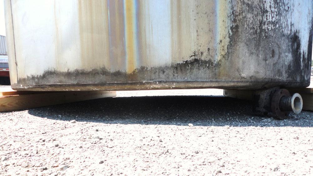 Used Tank, 5100 Gallon, 304 Stainless Steel, Vertical. Approximately 114 diameter x 116 straight side, flat top, sloped bottom. Internal ladder. Openings: top (2) 4", 20" manway, no cover; 3" off cen...
