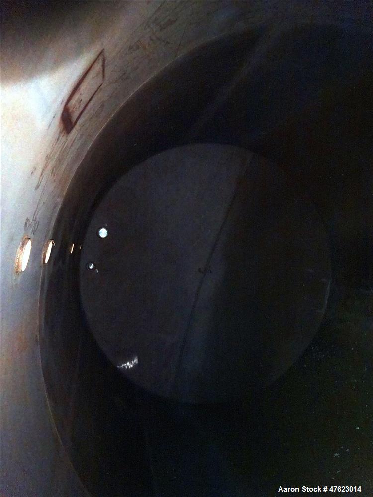 Used Tank, Approximate 13,000 Gallon, 304 Stainless Steel, Horizontal.