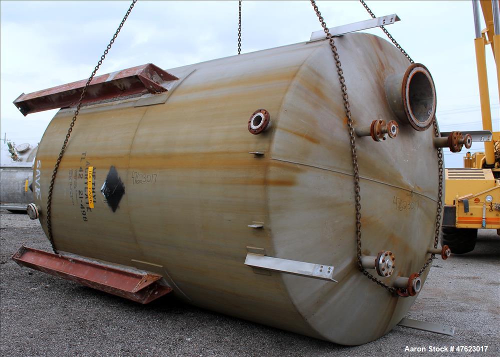 Used Tank, 10,000 Gallon, 304 Stainless Steel, Vertical.