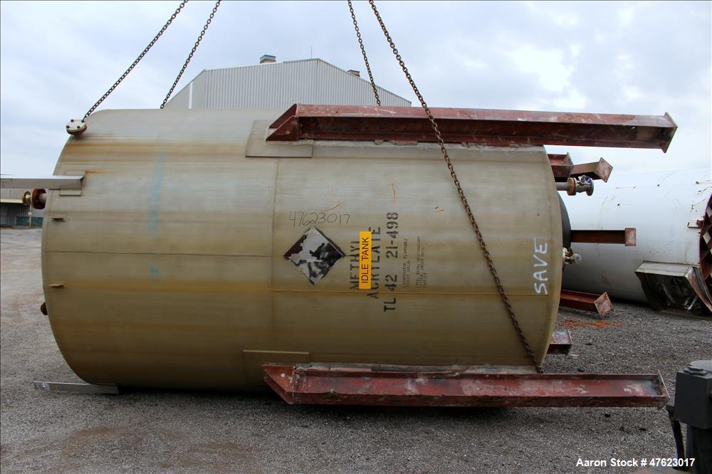 Used Tank, 10,000 Gallon, 304 Stainless Steel, Vertical.