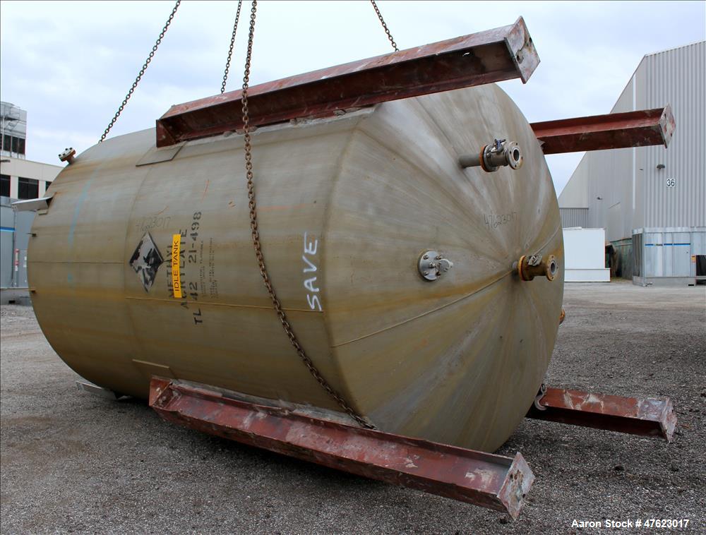 Used Tank, 10,000 Gallon, 304 Stainless Steel, Vertical.