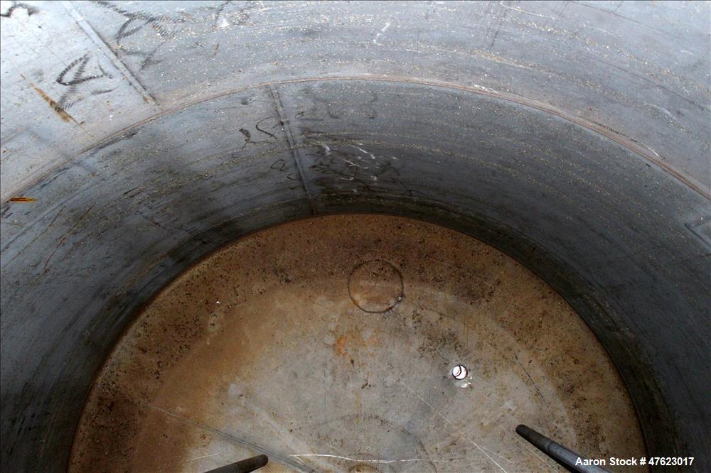 Used Tank, 10,000 Gallon, 304 Stainless Steel, Vertical.