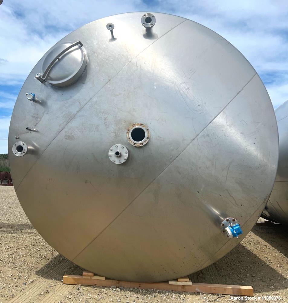 Paul Mueller 15,000-Gallon Stainless Steel Brewery Tank | Dish Top & Bottom