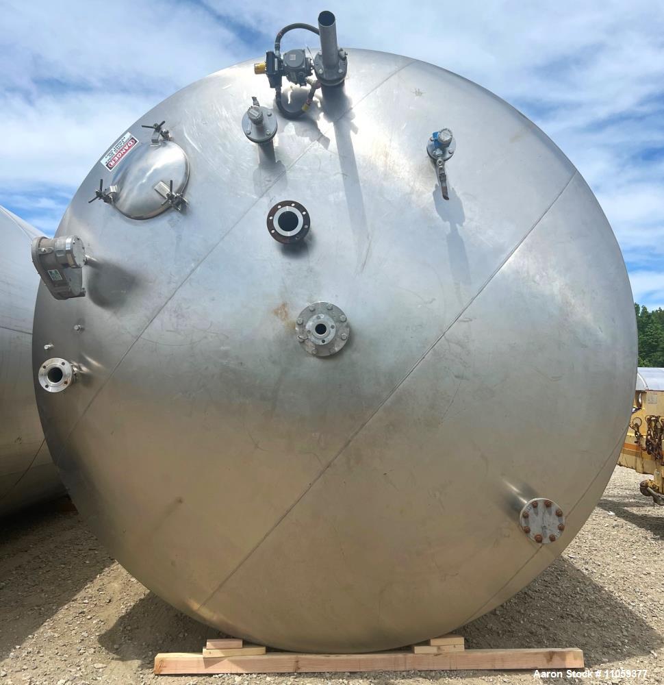 Industrial 15,000-Gallon Stainless Steel Mueller Tank | Skirt Mounted