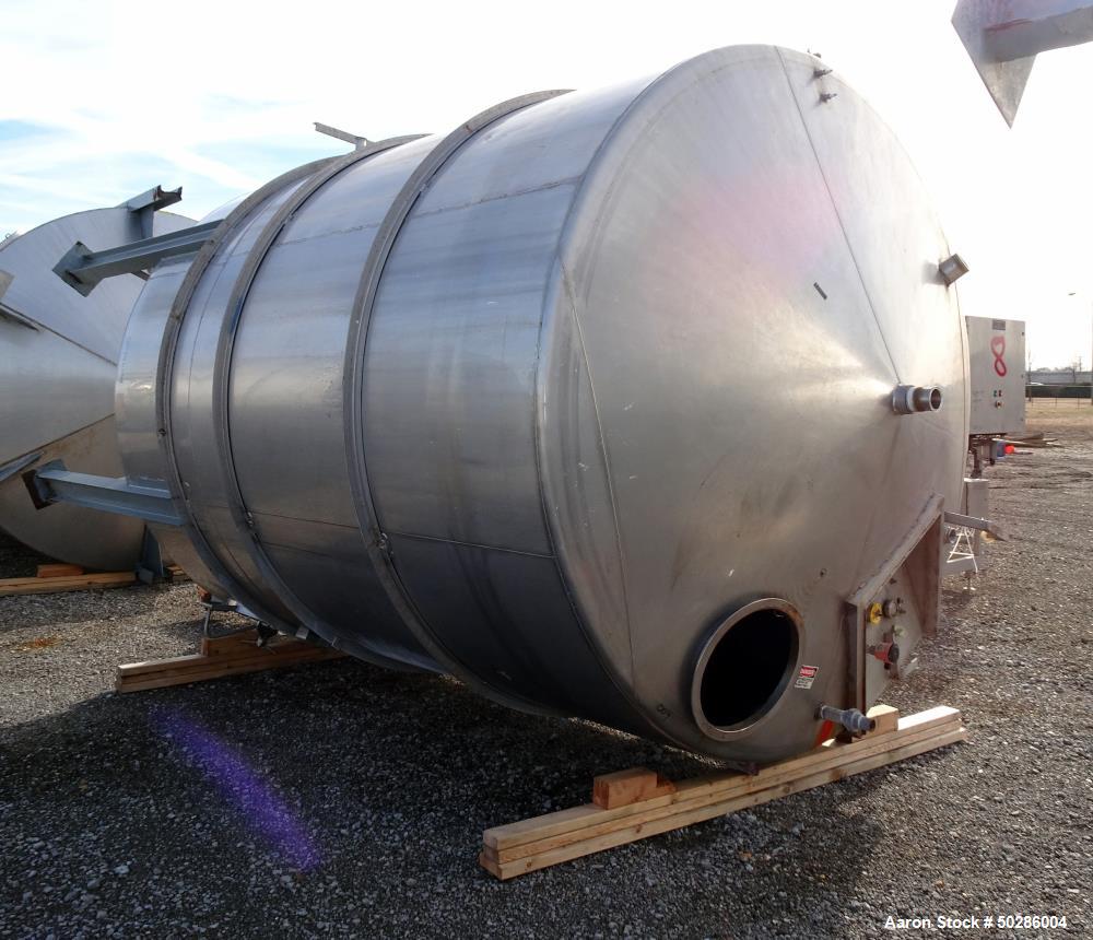 Used- Perry Products Tank, 5,200 Gallon, Model VCCX, 304 Stainless Steel, Vertical. Approximate 106" diameter x 132" straigh...