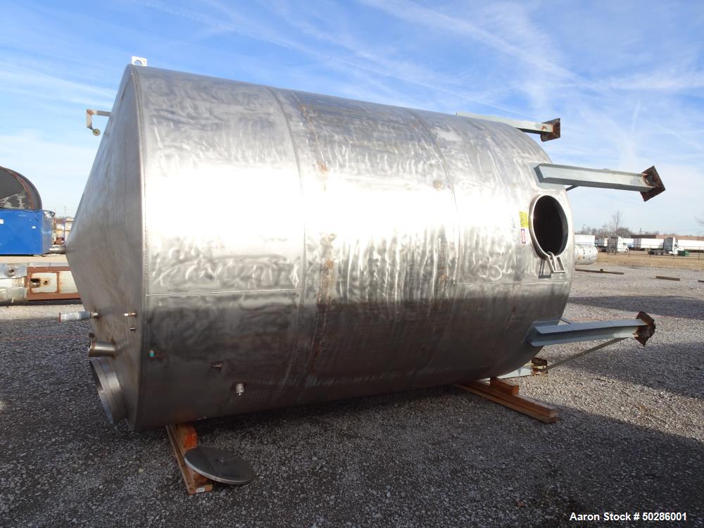 Used Perry Products  5,200 Gallon Tank, Stainless Steel, Vertical.