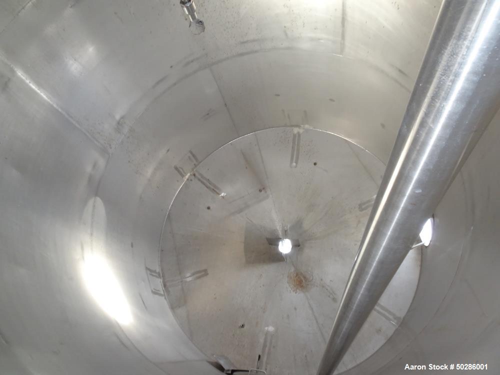Used Perry Products  5,200 Gallon Tank, Stainless Steel, Vertical.