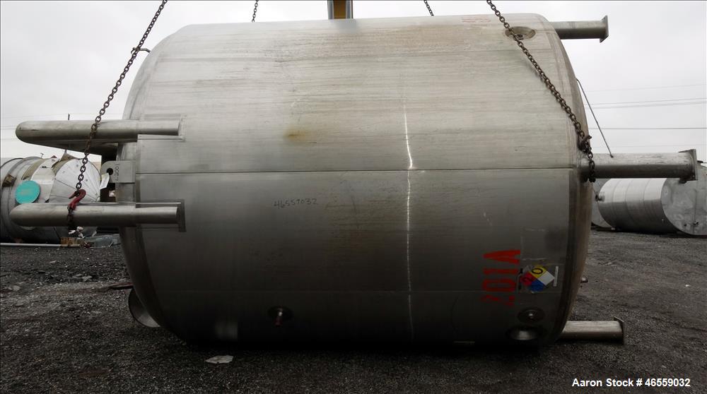 Used- Precision Stainless Mixing Tank, 10,000 Gallon, 316L Stainless Steel, Vert