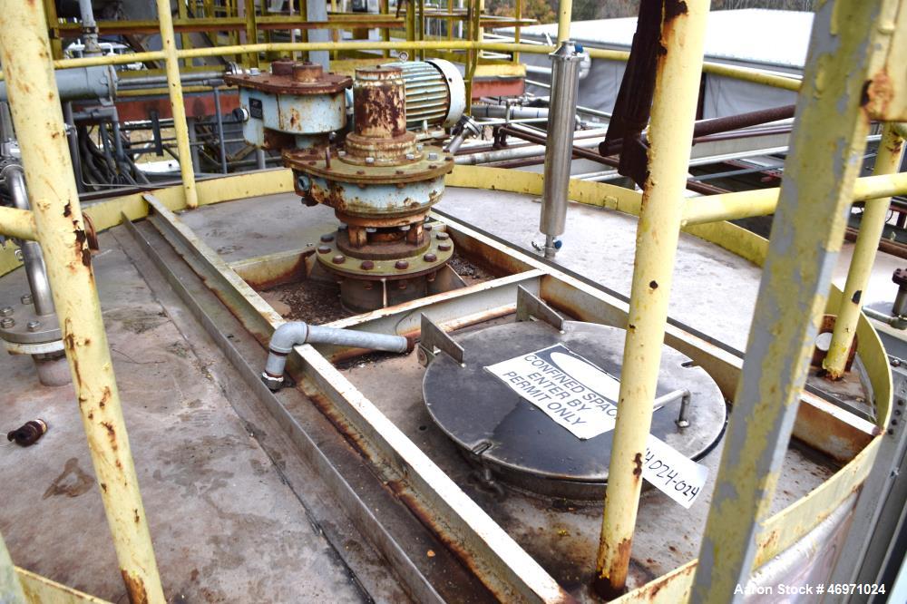 Used Southwest Tank & Treater Tank, 5000 Gallon, Stainless Steel, Vertical. Approximate 108" Diameter x 136" straight side, flat top, dish bottom. Top entering Jensen agitator, model 1105-5/100, seri...