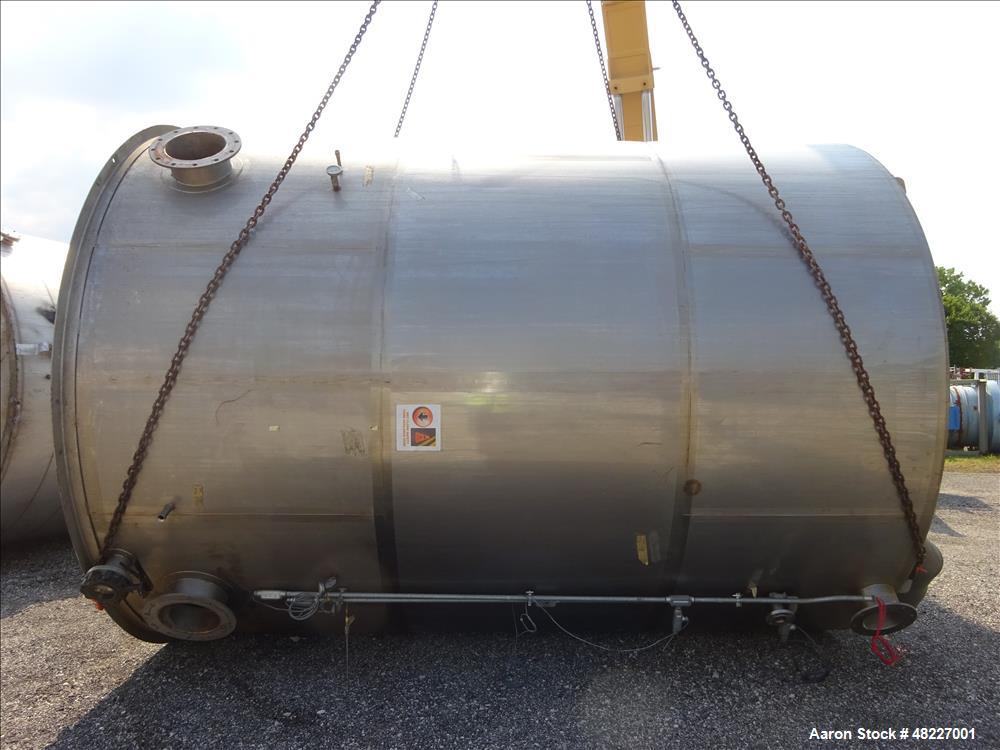 Used Stainless Process Equipment Inc. 2-Compartment Tank, 10,750 Gallon, 304 St