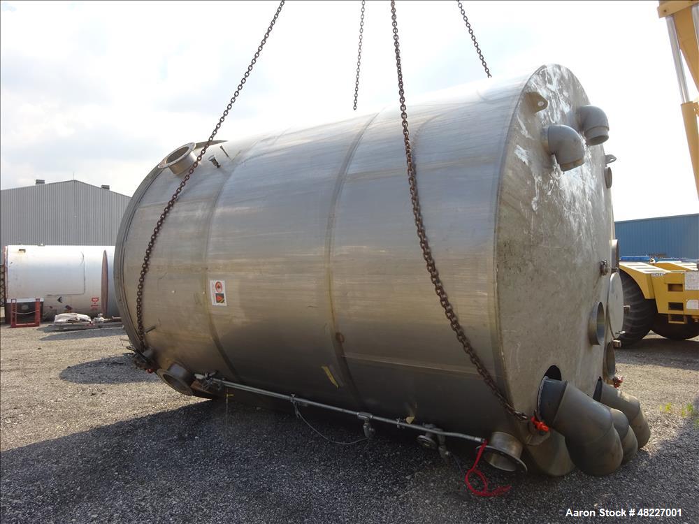 Used Stainless Process Equipment Inc. 2-Compartment Tank, 10,750 Gallon, 304 St