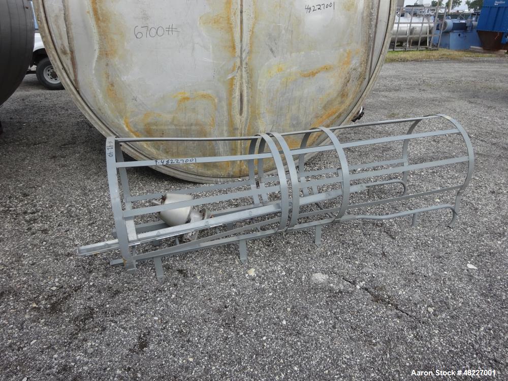 Used Stainless Process Equipment Inc. 2-Compartment Tank, 10,750 Gallon, 304 St