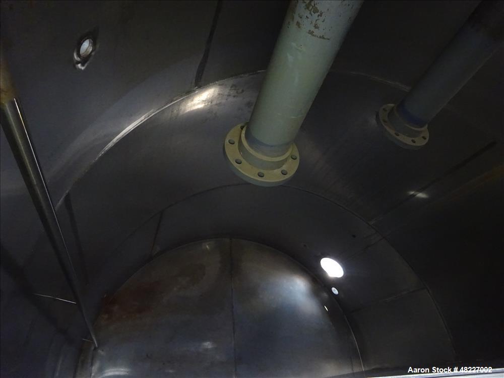 Used Stainless Process Equipment Inc. 2-Compartment Tank, 10,750 Gallon, 304 St