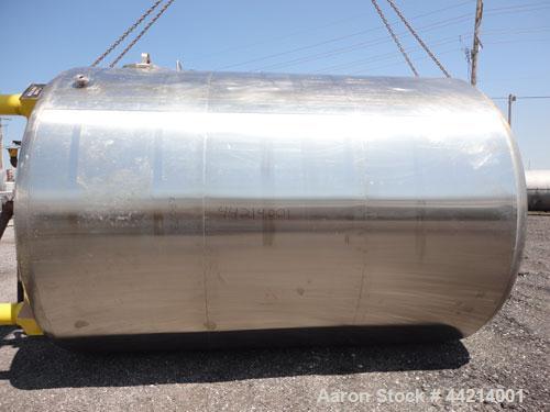 Used G.W. Taylor Tank, 6000 Gallon, 316 Stainless Steel, Vertical. Approximate 108” diameter x 144” straight side, dished top and bottom. Partial bottom sidewall dimple jacket, no rating. (4) Sidewal...