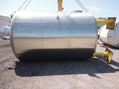 Used G.W. Taylor Tank, 6000 Gallon, 316 Stainless Steel, Vertical. Approximate 108” diameter x 144” straight side, dished top and bottom. Partial bottom sidewall dimple jacket, no rating. (4) Sidewal...