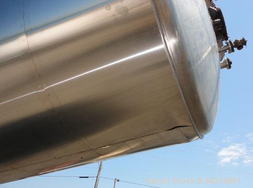 Used G.W. Taylor Tank, 6000 Gallon, 316 Stainless Steel, Vertical. Approximate 108” diameter x 144” straight side, dished top and bottom. Partial bottom sidewall dimple jacket, no rating. (4) Sidewal...
