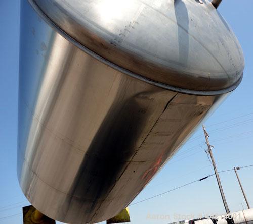 Used G.W. Taylor Tank, 6000 Gallon, 316 Stainless Steel, Vertical. Approximate 108” diameter x 144” straight side, dished top and bottom. Partial bottom sidewall dimple jacket, no rating. (4) Sidewal...