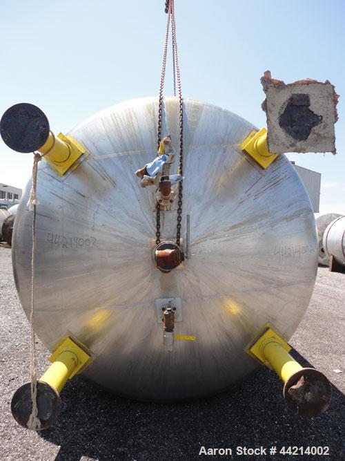 Used G.W. Taylor Tank, 6000 Gallon, 316 Stainless Steel, Vertical. Approximate 108” diameter x 144” straight side, dished top and bottom. Partial bottom sidewall dimple jacket, no rating. (4) Sidewal...