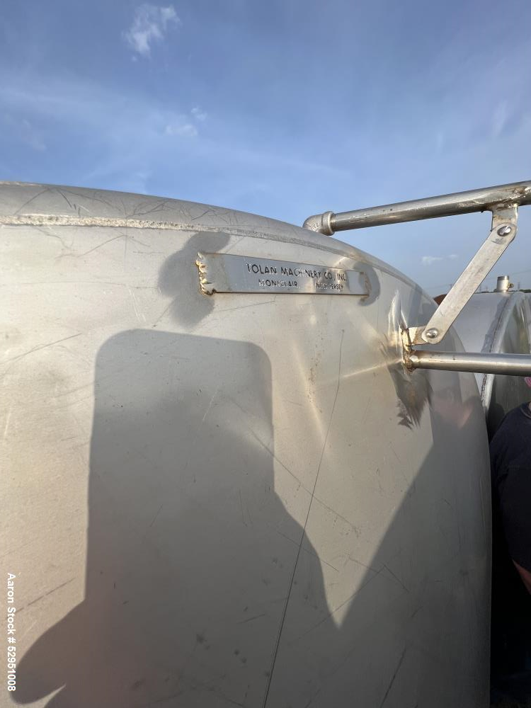 Used Industrial 304 SS Storage Tank – 5,800 Gallon | Horizontal with Discharge Valve